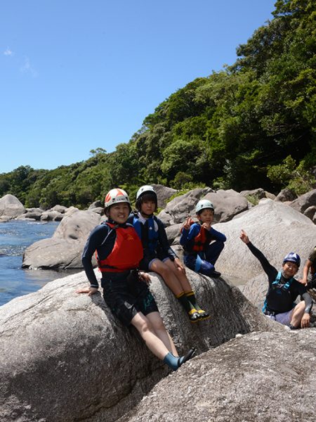 夏休み最後を締めくくる、ご家族でのカヤック＆沢登り