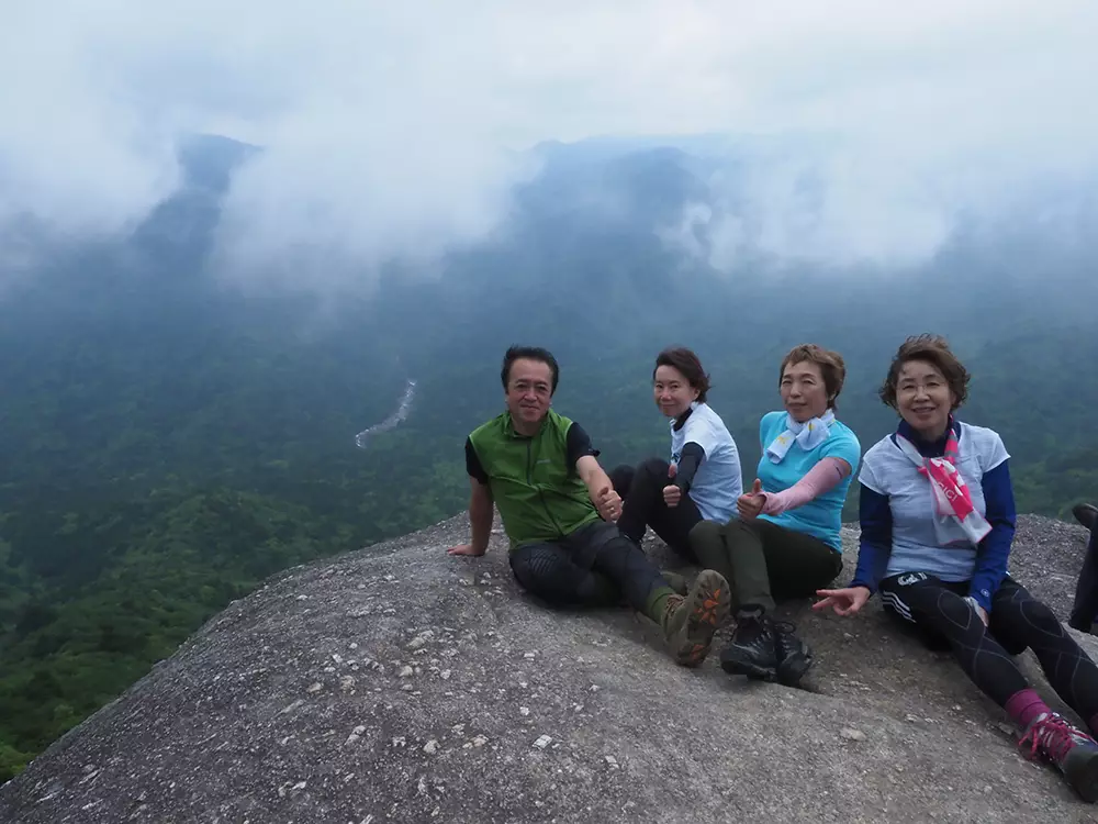 太鼓岩の上で全員揃って１枚